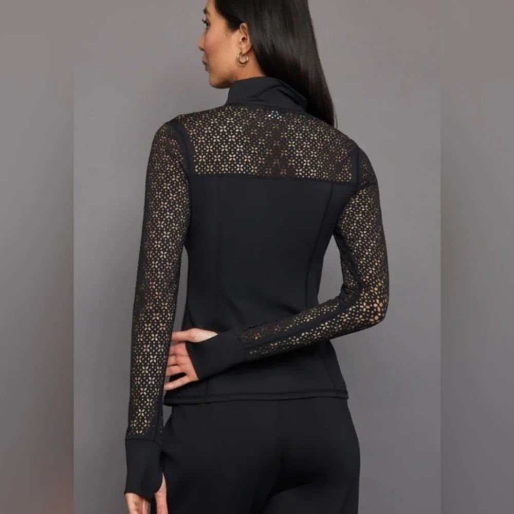 Carbon 38 Laser Cut Zip Run Top in Diamond Compression - Picture 2 of 8